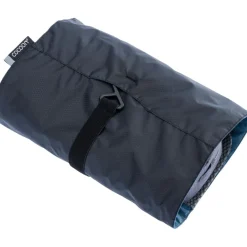 Cocoon Hanging Toiletry Kit Minimalist Light, Toilettaske, Phantom Black/Ash Blue
